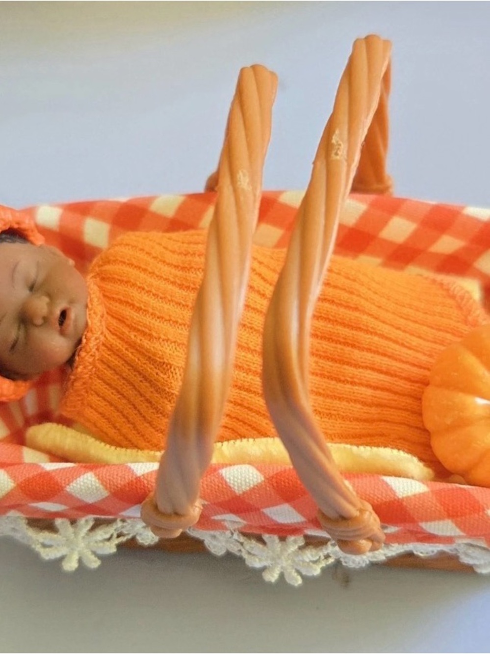 Zuru my mini baby pumpkin patch baby in basket with accessories brand new